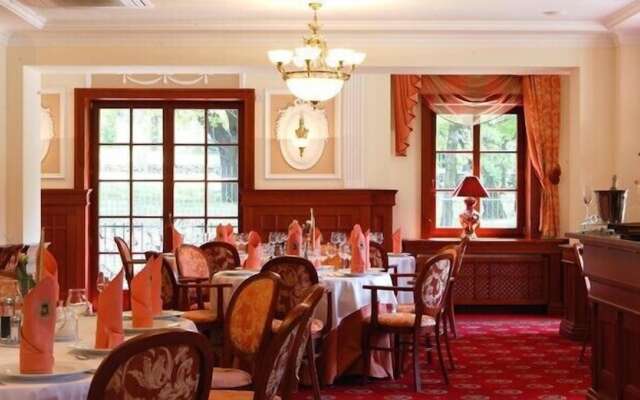 Hotel Palac Wisniewski