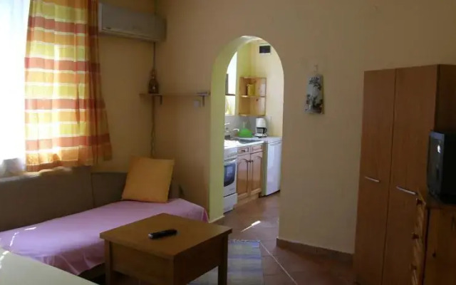 Sinemorets Apartment