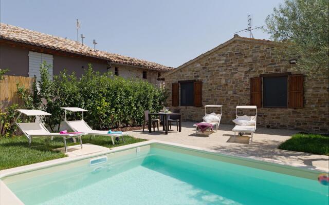 Quiet property set in a genuine context between nature and culture.-CASA PARIS