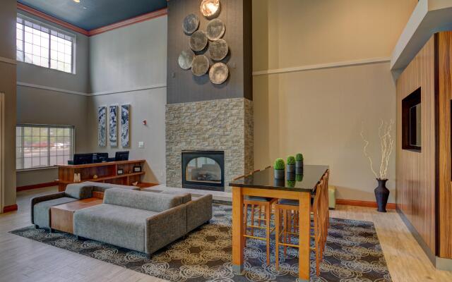 Holiday Inn Hotel & Suites-Milwaukee Airport by IHG