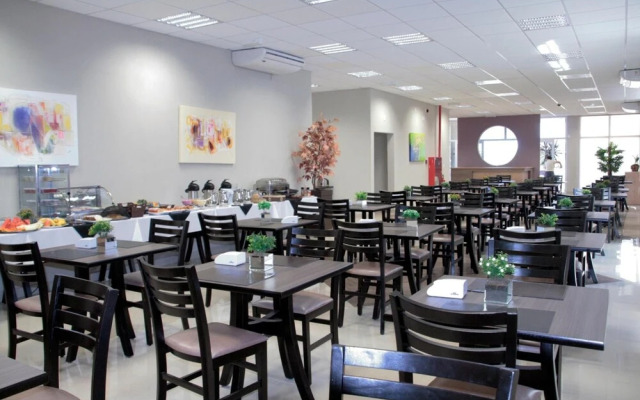 Onix Inn Hotel Cravinhos