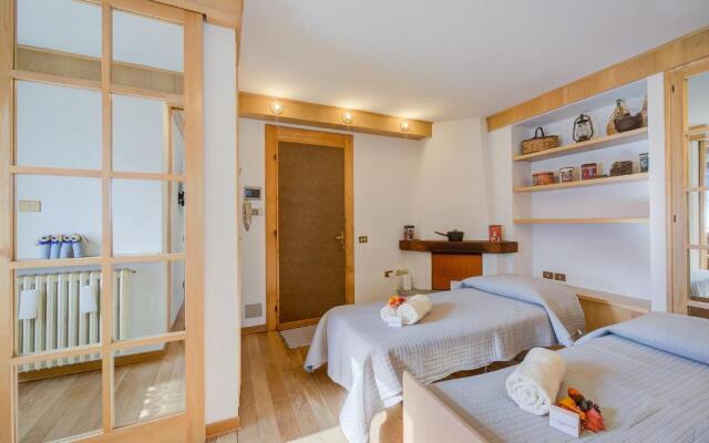 Monterosa Cozy Apartment 200m From Ski