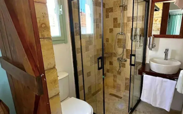 Monk Island Guesthouse