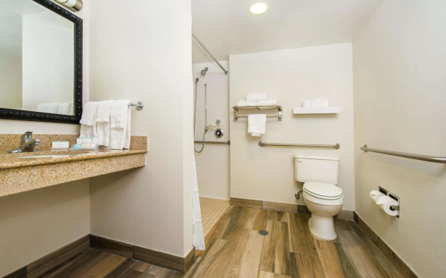 Hilton Garden Inn Charlottesville
