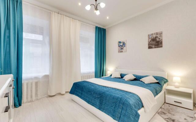 Апартаменты на набережной реки Мойки 28