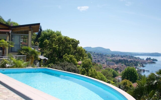 Luxury Italian Lakes Villa With Private Pool, Gym, Bbq, Wifi, Lake Views