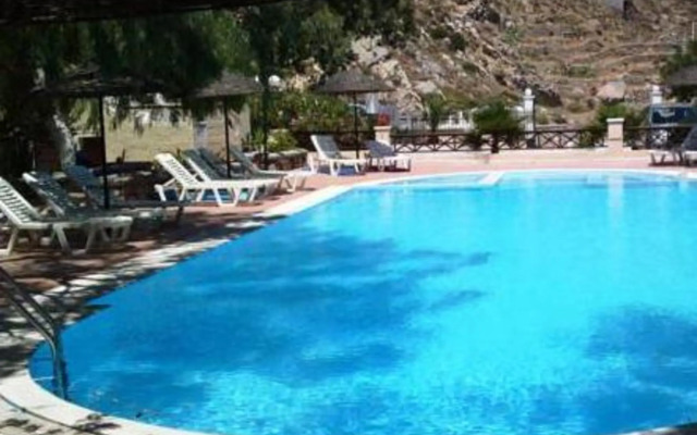 TheArtemis - Perissa Hotel