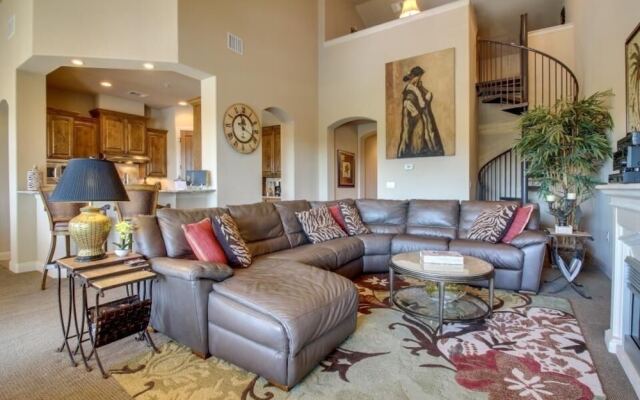 Living Local Lakeway Cove 2 Bedroom Condo