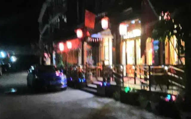 Huluci Xiyingge Farmhouse