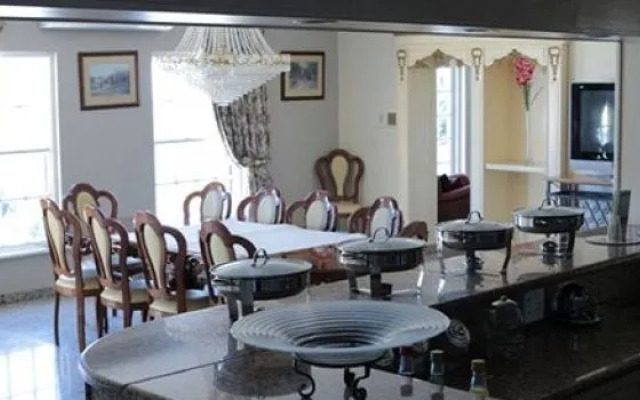 Kwin Stays Holiday Accomodation