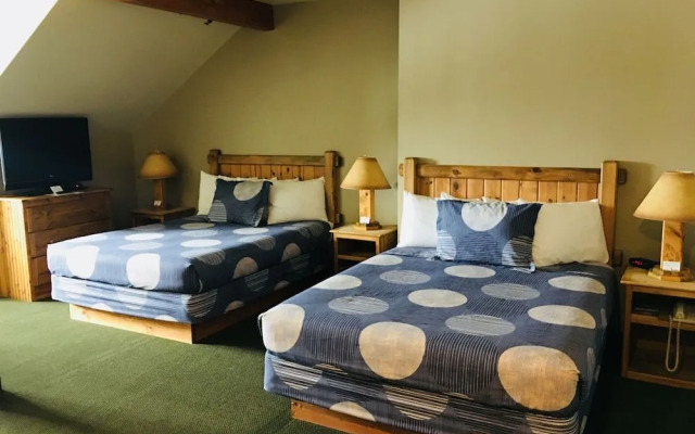Boulder Creek Inn