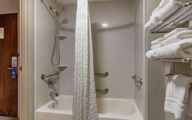 Comfort Suites Pineville - Ballantyne Area