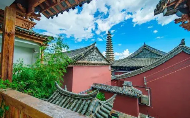 Huachengju View Guesthouse