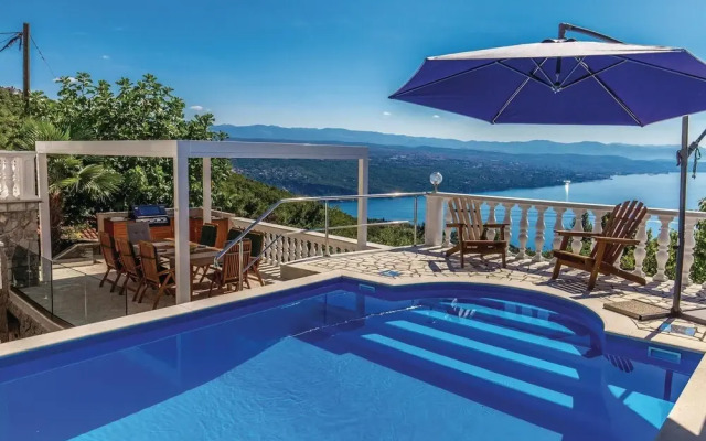 Amazing Home in Matulji With Wifi and 8 Bedrooms