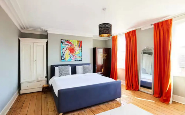 Stylish 3Br Home With Private Patio In Maida Vale