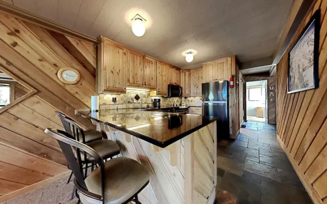 Great 2 Bedroom Condo Right Across Canyon Lodge! Walk To Lifts! Free Gondola to Village! (Unit 553 at 1849) by RedAwning