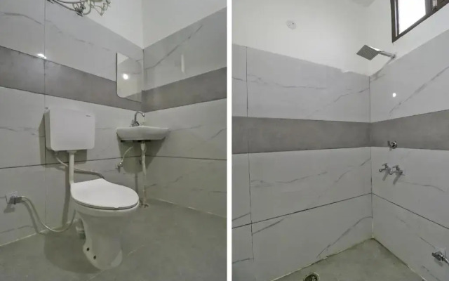 Hotel White Rose by OYO Rooms