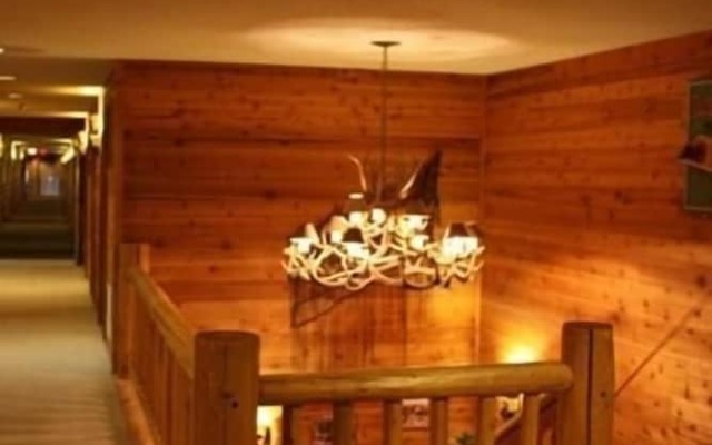 The Lodge at Crooked Lake