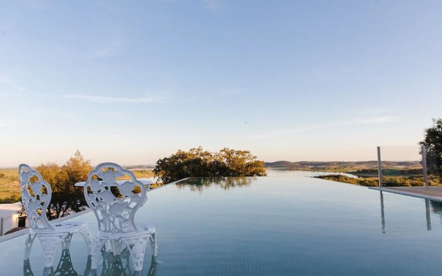 Montimerso Skyscape Country House
