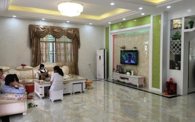 Shuangyuewan Happy Inn