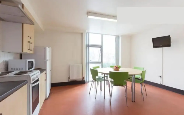 Davies Court - Hostel