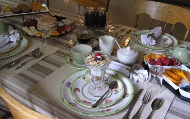 Ancestral Knowlton B&B