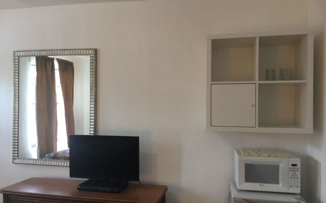 Silver Spray Motel