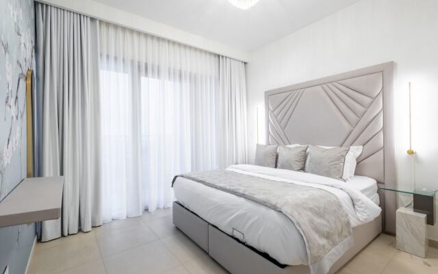 SuperHost - Downtown Delight 2BR Apt Opposite Burj Khalifa