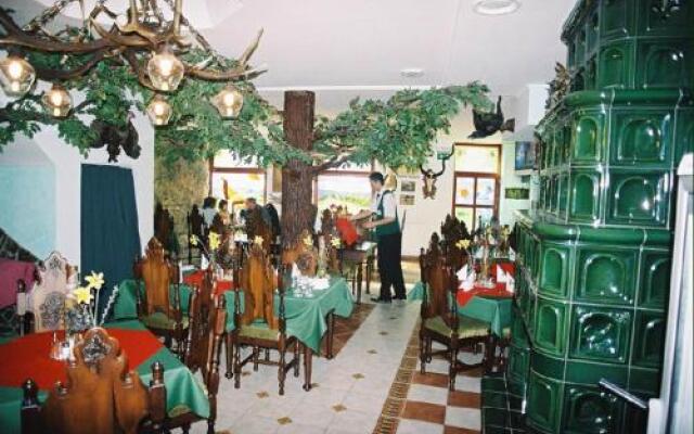 Hubert Varga Restaurant & Pension **