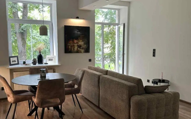 Luxury Apartment - H. Manto