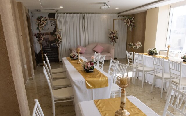 Diamond Star Hotel