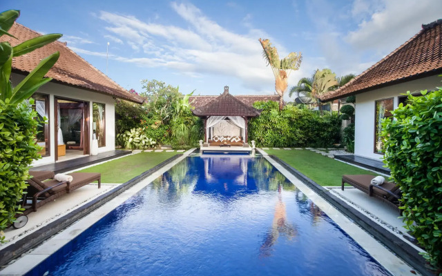 Villa Tania