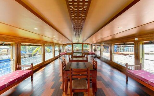OYO 23227 Alleppey Eco Houseboat 3 Bhk