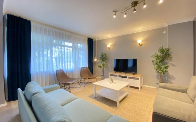 Missafir Stylish Flat Near Shopping Malls in Sisli