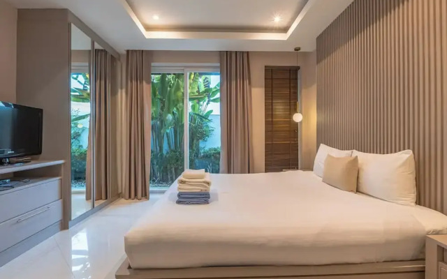Palm Oasis Pool Villa by Pattaya Holiday