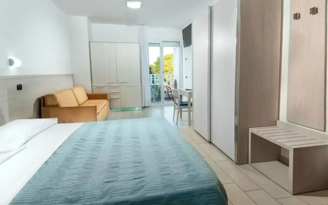 Residence Clipper