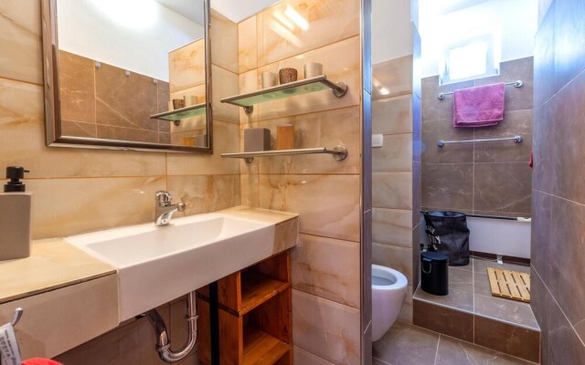 Awesome Home in Marusici With Wifi and 1 Bedrooms