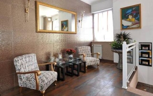 Hotel Aviz