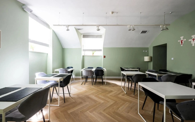 Home ApartHotel