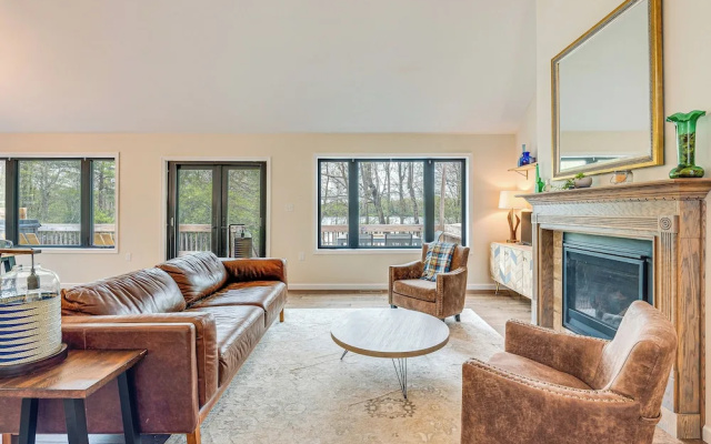 Lakefront Long Pond Home w/ Wraparound Deck!