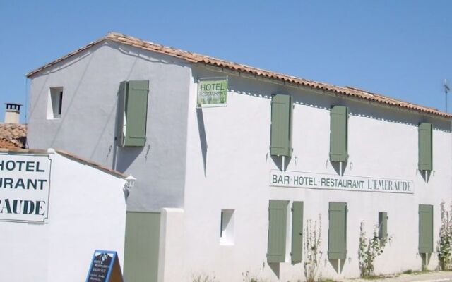 Hotel Restaurant L'Emeraude