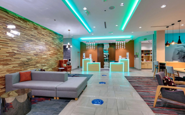 La Quinta Inn & Suites by Wyndham Lakeway