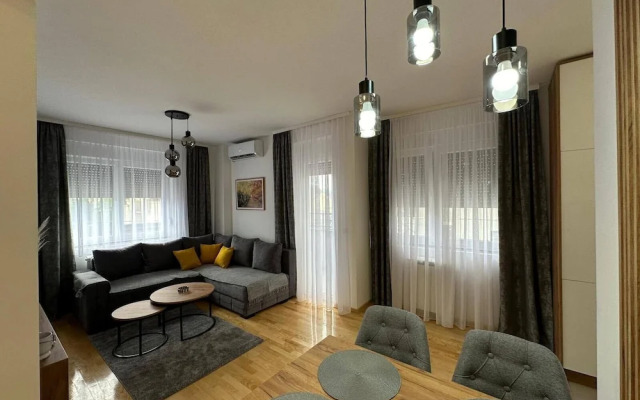 I&I 3 Bedrooms Apartment I