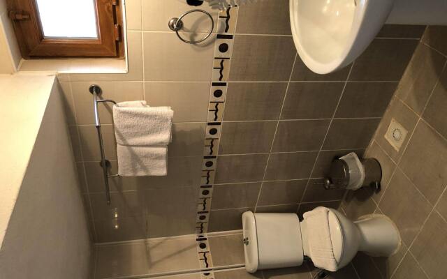 Adahan Bozcaada Otel