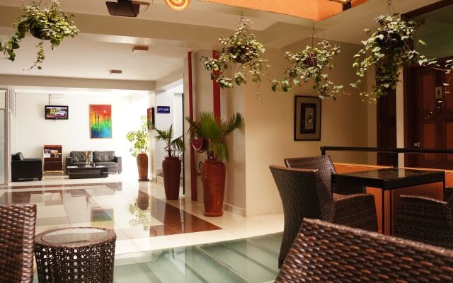 Hotel Emerald