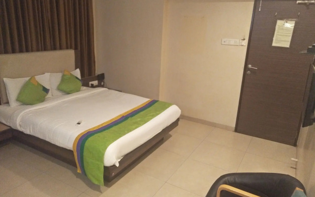 Hotel Basera