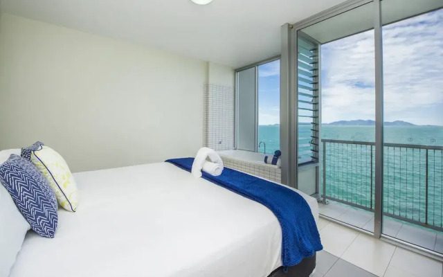 1 Bright Point Apartment 4303