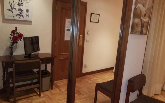 Hotel Residencia Castellano I