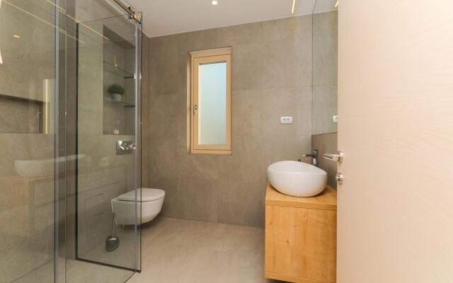 Bondi in Supetar with 4 bedrooms and 4 bathrooms