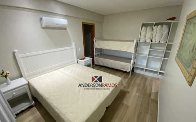 1083 - Apartamento com vista para o mar em Bombinhas